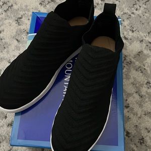 White mountain shoes